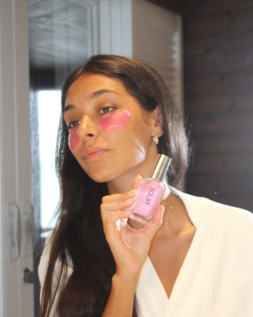 Heavenly Pink Hydrating Serum – Nude Beauty før krem