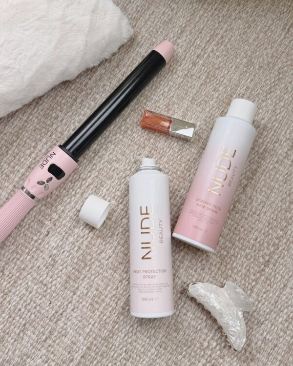 Strong Hold Hair Spray – Nude Beauty hårstyling