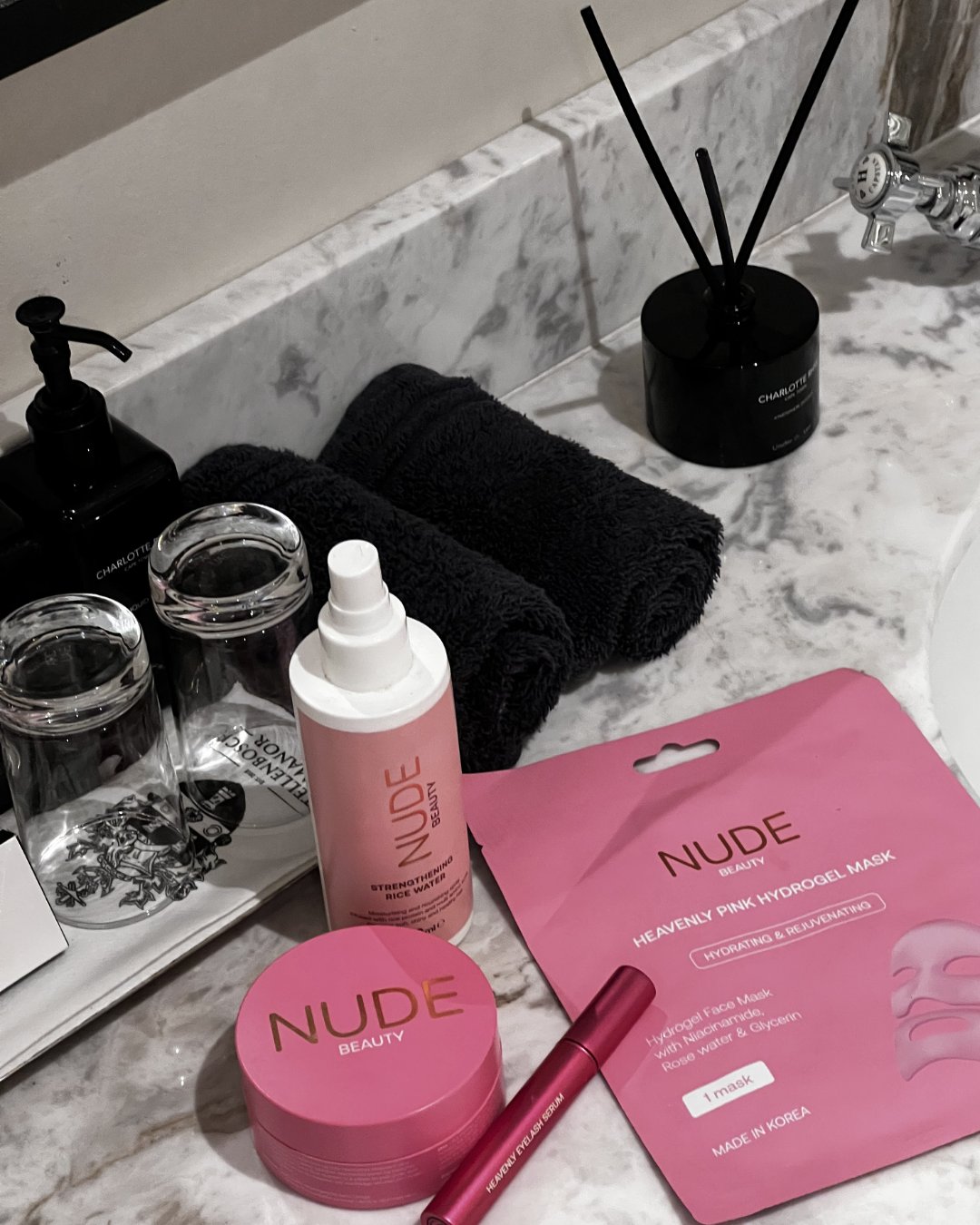Heavenly Pink Hydrogel Mask – Nude Beauty for fuktighet og glow