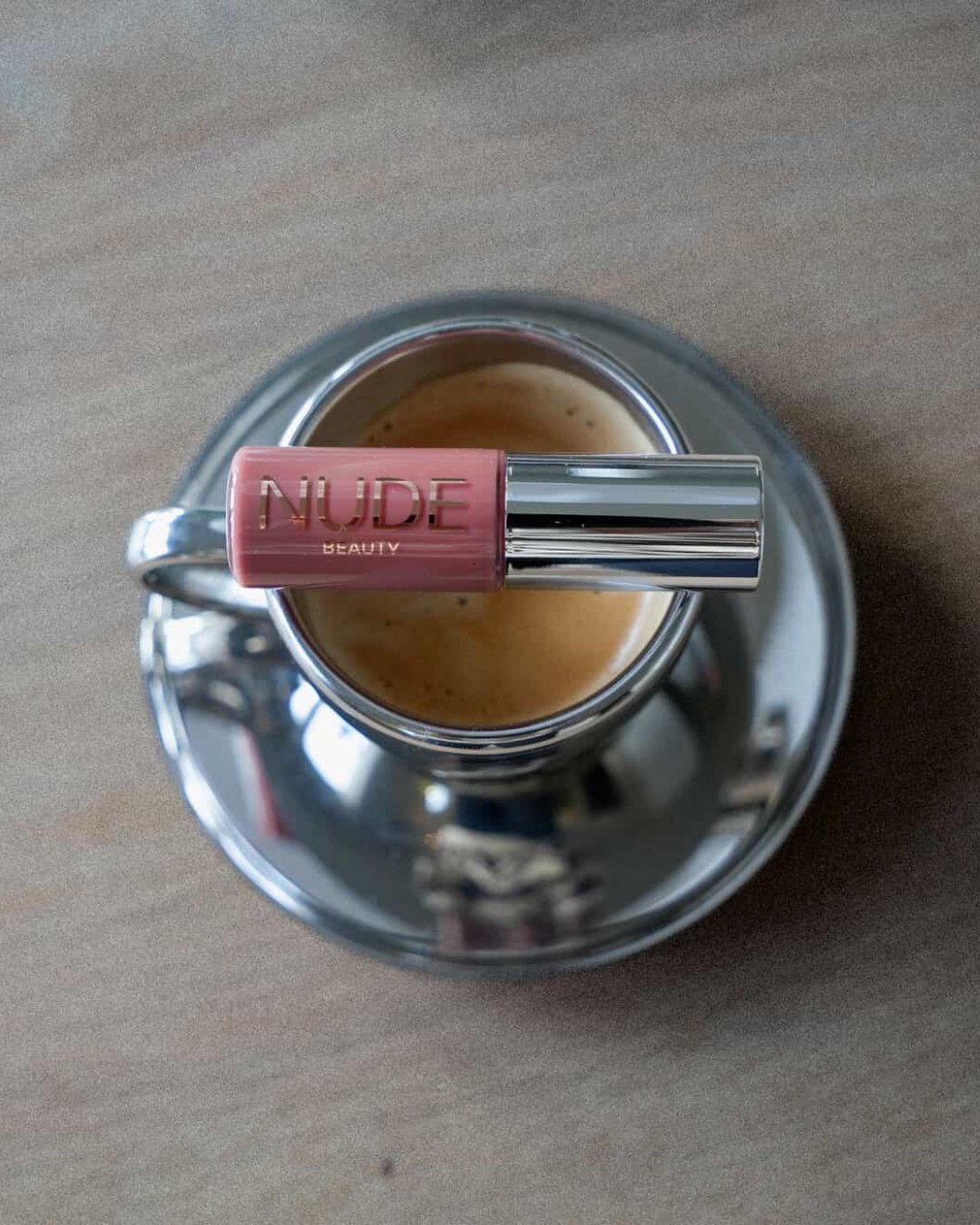 High Shine Lip Gloss Chic – Nude Beauty Chic farge