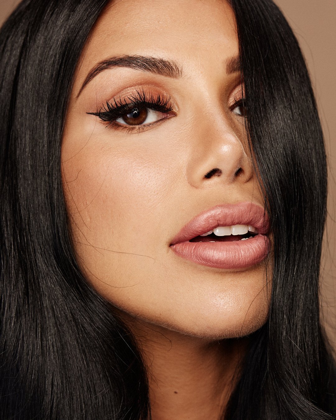 Nude Beauty Drama Queen Volume Mascara – volummascara