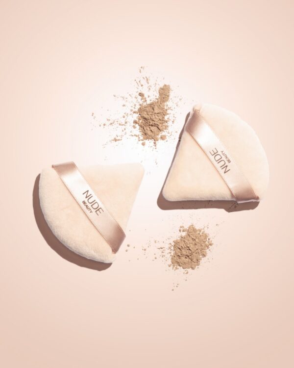 Triangle Powder Puff Duo – Nude Beauty for baking og touch-ups